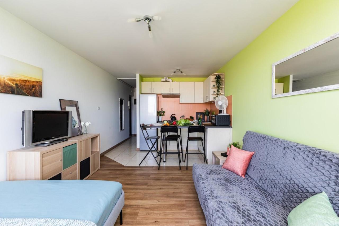 Superapart Saska 48A, Sleek 6Th-Floor Studio With Balcony & Elevator Access Варшава Экстерьер фото